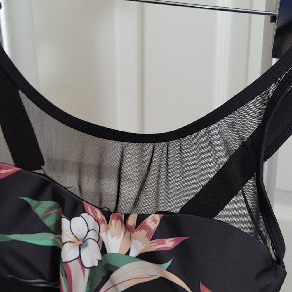 NWT Beachsissi Black Floral Swimsuit - Picture 3 of 4